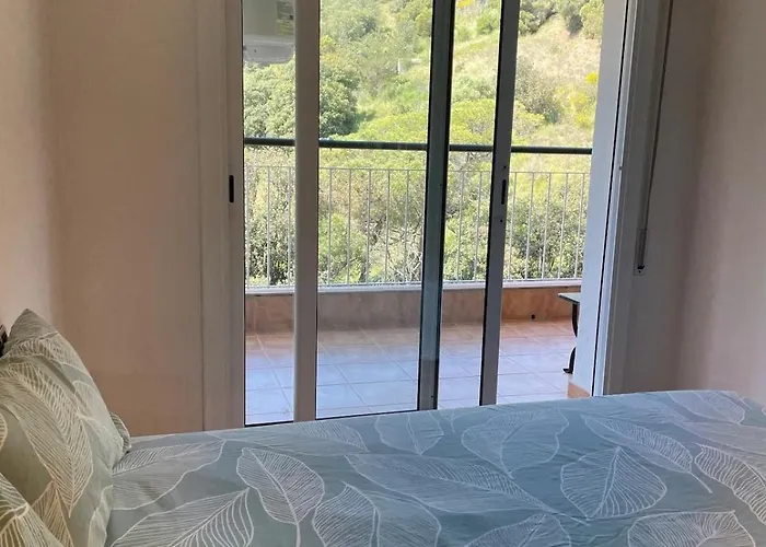 Flat With Birdsongs & Character! * Calella